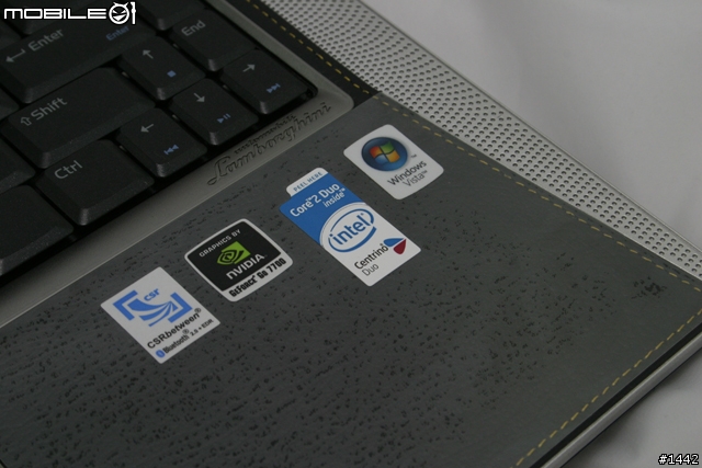 ASUS VX2－黑魂再展極速．碳纖維「改裝版」外觀分享