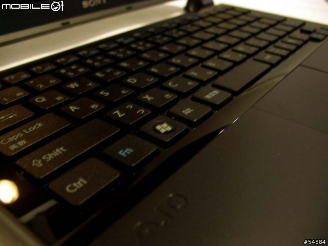 分享！ Vaio TZ90HS - 低調的黑色版本！