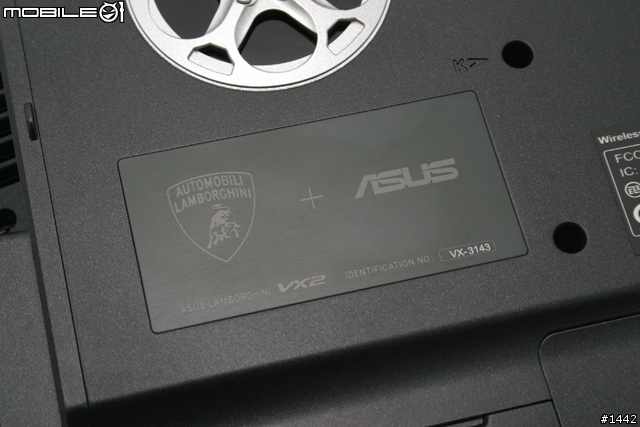 ASUS VX2－黑魂再展極速．碳纖維「改裝版」外觀分享