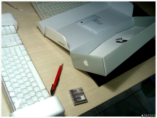 [開箱]WIN系統與APPLE無線鍵盤、無線滑鼠之間的統一,太讚啦!!!