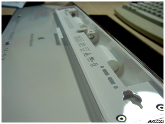 [開箱]WIN系統與APPLE無線鍵盤、無線滑鼠之間的統一,太讚啦!!!