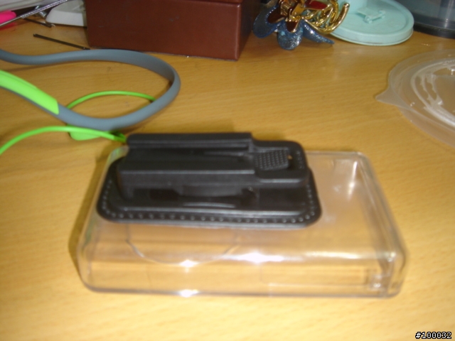 分享一個自製IPOD的固定座...