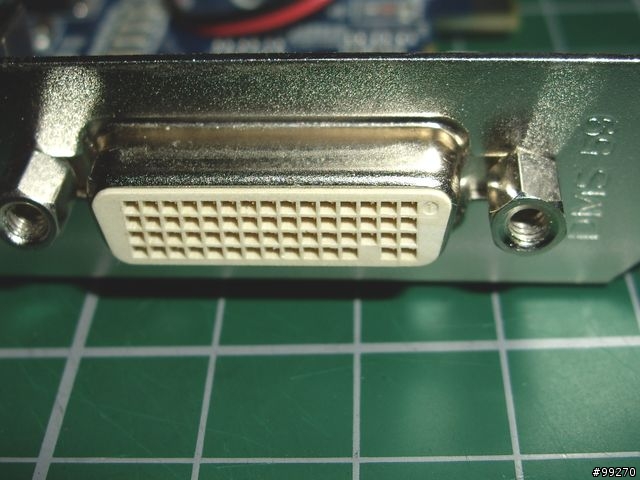 ﹝問﹞那裡有DMS59輸出~轉DVI轉接線/頭