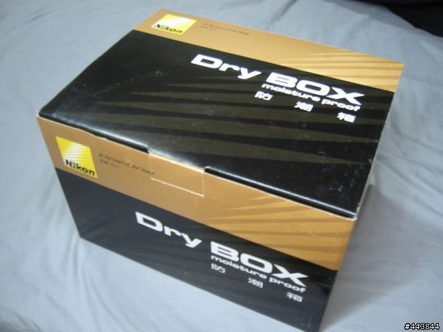 [開箱&估價]NIKON 外出型防潮箱