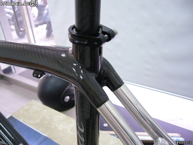 [分享]新公路車車架入荷-------isaac-carbon..續..