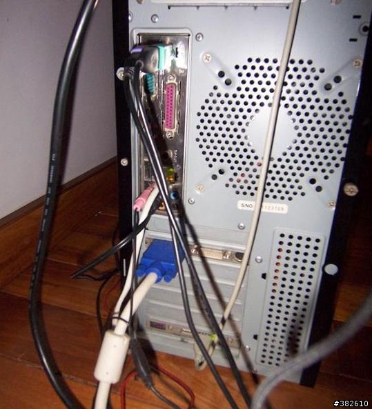 [詢問] 電腦主機接電視~
