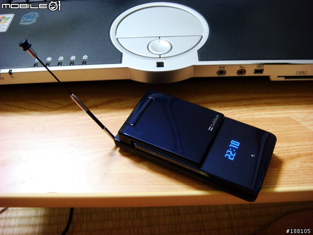 SoftBank 7月新品 912sh