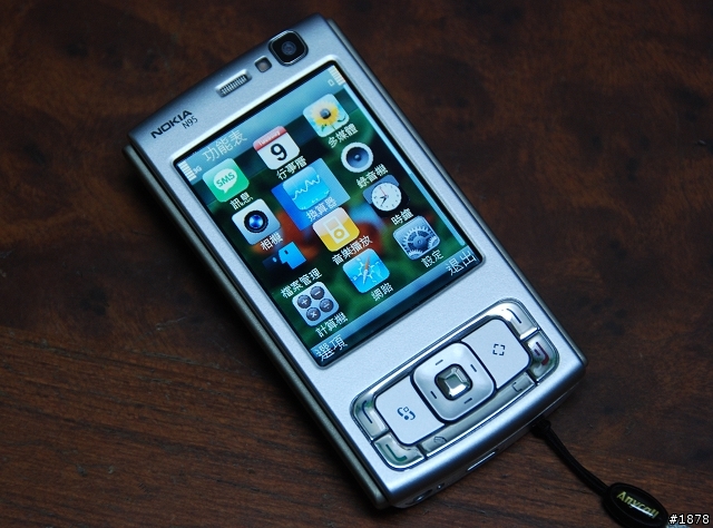 [轉載分享]近完美的iphone主題S60v3版本