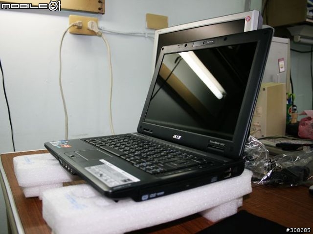 [分享]人生中第一台NB之ACER 6292 開箱文
