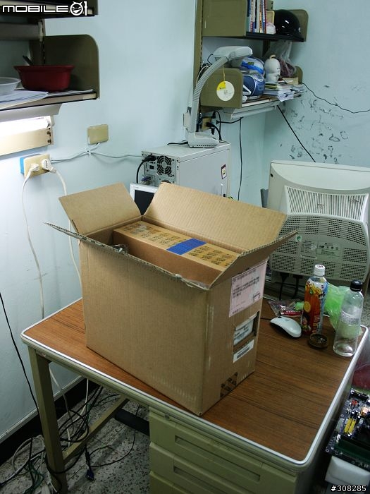 [分享]人生中第一台NB之ACER 6292 開箱文