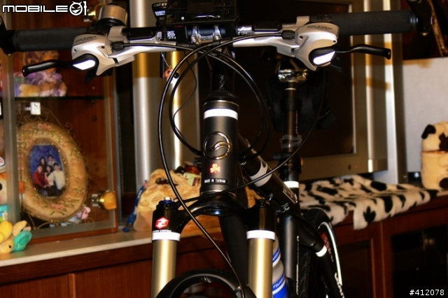 讓您的黑色車白天不失酷勁,夜間安全加分的秘密武器