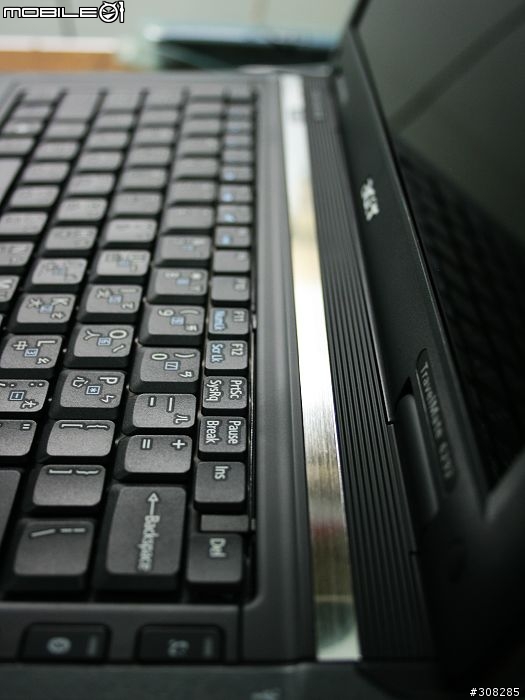[分享]人生中第一台NB之ACER 6292 開箱文
