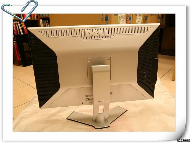 [開箱文]DELL UltraSharp 3007WFP-HC 寬螢幕平面顯示器