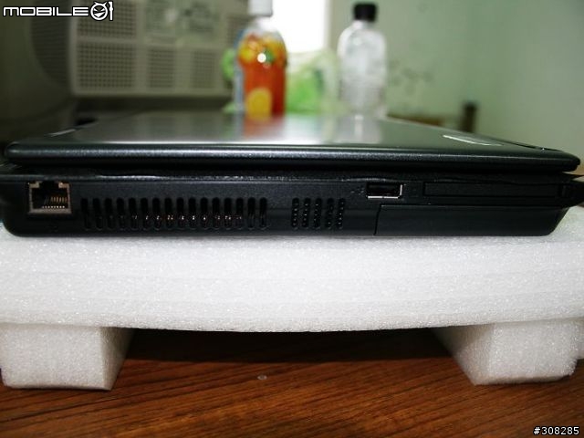 [分享]人生中第一台NB之ACER 6292 開箱文