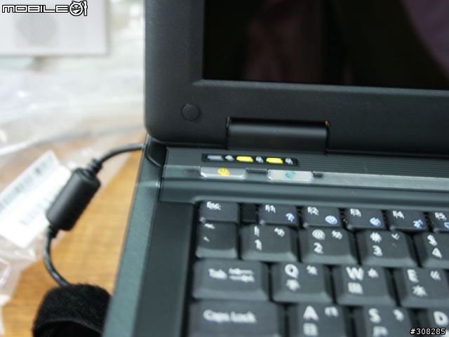 [分享]人生中第一台NB之ACER 6292 開箱文