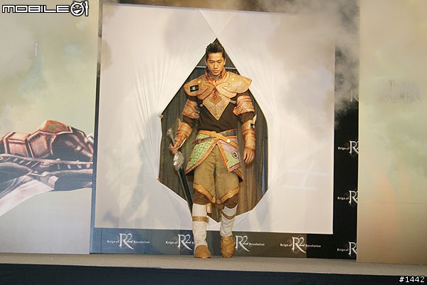 [小惡魔新聞台]挑戰．顛覆．全世界！台灣易吉網《R2》上市記者會