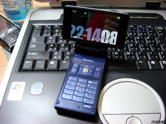 SoftBank 7月新品 912sh