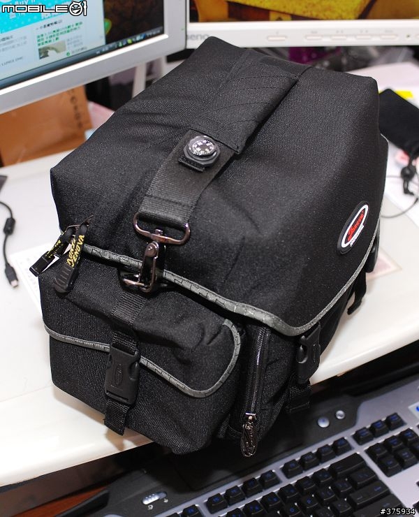 [分享]續D40後, 給老婆用的後背式背包