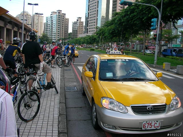 第一次挑戰三重至八拉卡公路,陡波實照,也流了一點血.