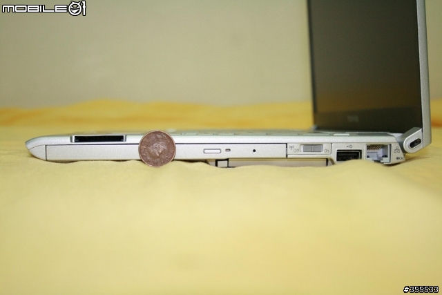 TOSHIBA R500超不專業開箱文~(圖多)