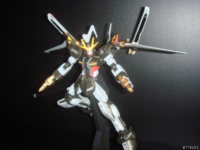 [模型作品分享]1/144黑色攻擊STRIKE NOIR