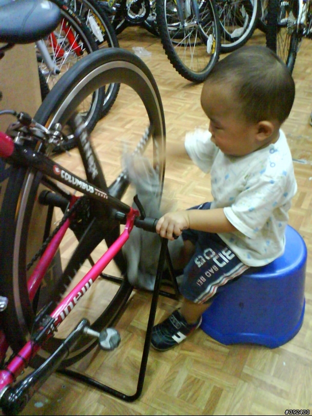 「騎跡」單車．幼齒．擦車男