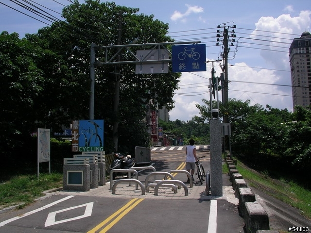 [分享] 我的 KHS F20 孔明車單兵趴趴走日記 (圖多) !!