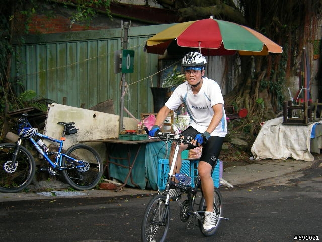 第一次挑戰三重至八拉卡公路,陡波實照,也流了一點血.