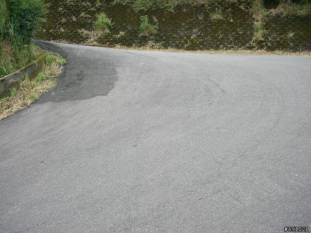 第一次挑戰三重至八拉卡公路,陡波實照,也流了一點血.