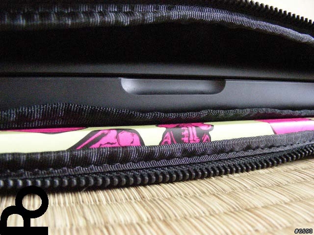 [分享] Arkitip x OriginalFake x Incase 聯名 MacBook 內袋
