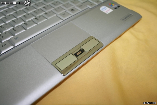 TOSHIBA R500超不專業開箱文~(圖多)