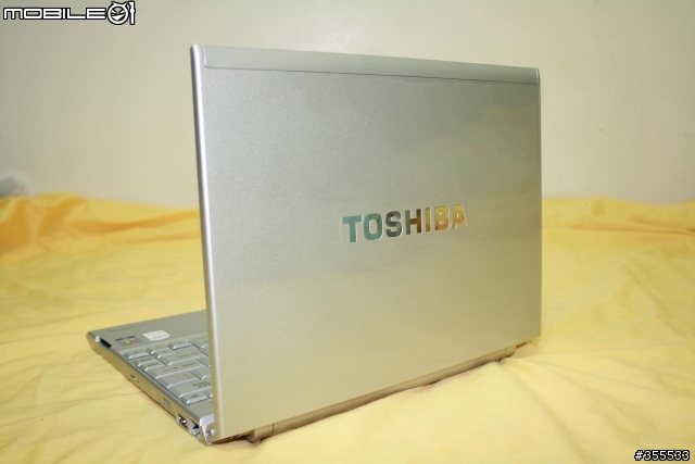 TOSHIBA R500超不專業開箱文~(圖多)