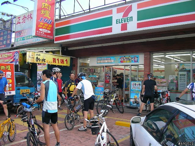 第一次挑戰三重至八拉卡公路,陡波實照,也流了一點血.