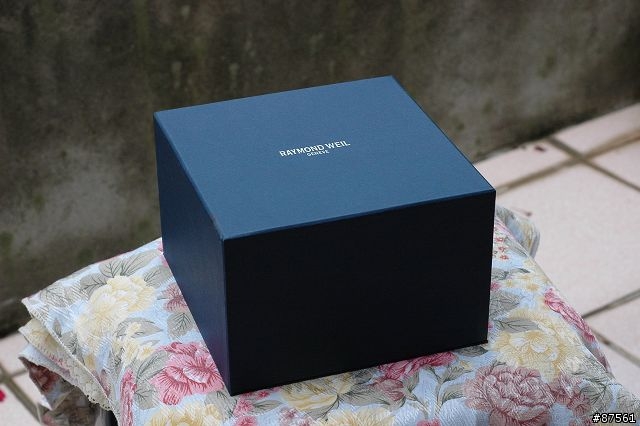 [分享]蕾蒙威 Raymond Weil最具有藝術氣息，瑞士日內瓦工藝兩地時區自動上鍊機械錶，開箱圖多