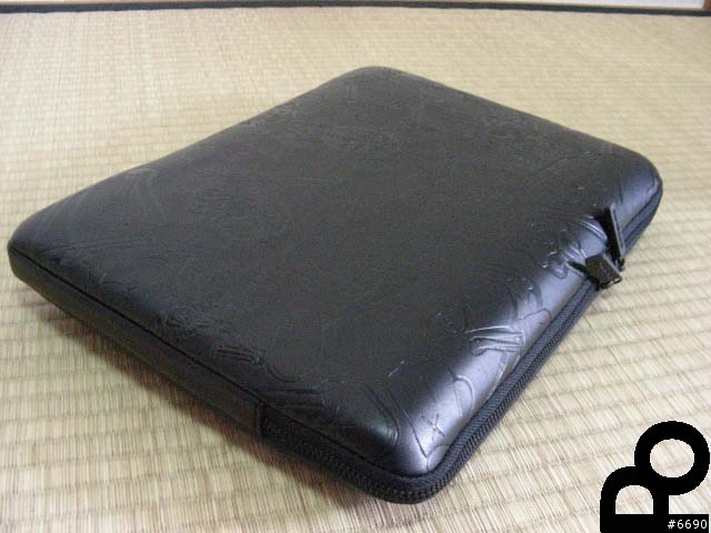 [分享] Arkitip x OriginalFake x Incase 聯名 MacBook 內袋