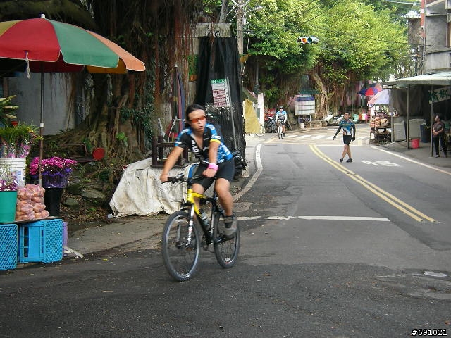 第一次挑戰三重至八拉卡公路,陡波實照,也流了一點血.