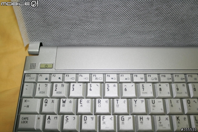 TOSHIBA R500超不專業開箱文~(圖多)