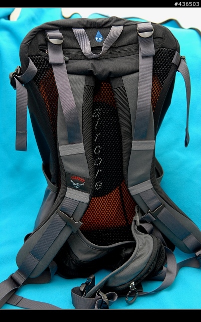 [分享] Osprey Stratos 18 水袋背包