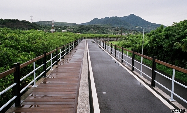 (分享)我愛135相機 NIKON FM2+50mm f1.4 + 24mm F2.8