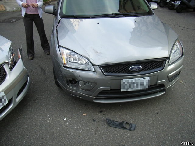 小弟發生車禍了.....請站上各位大大幫忙看看我後續該怎麼做?