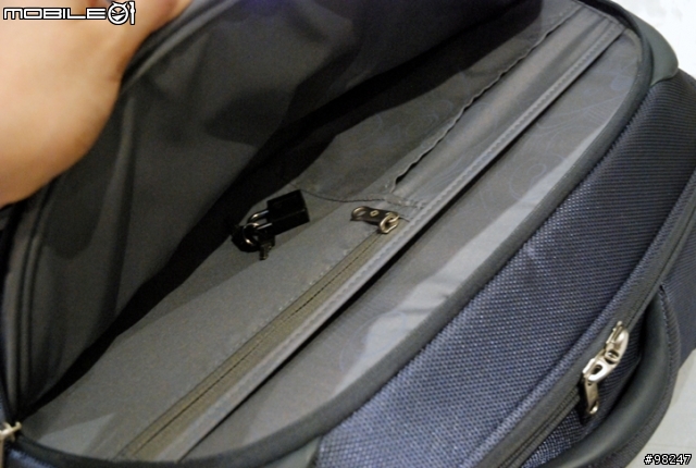 我的新箱箱  samsonite~