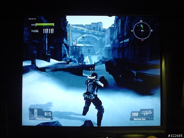 The Lost Planet 超好玩~! 但我卡住了......