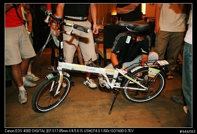 我的DAHON SP8 小黃與小黑....