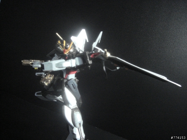 [模型作品分享]1/144黑色攻擊STRIKE NOIR