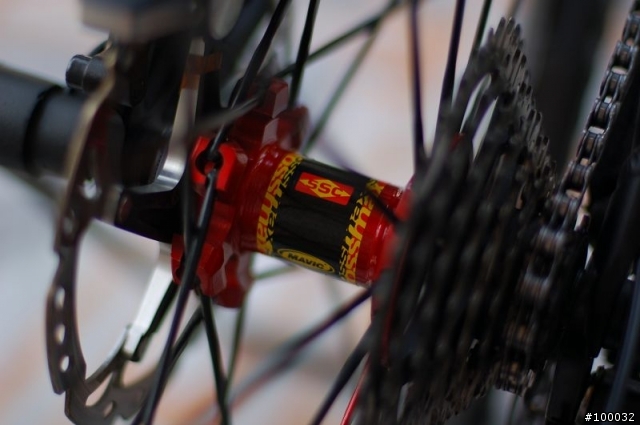 新的０８..XTR.........後變....夜襲部隊的重裝上陣....SPECIALIZED EPIC.......上..