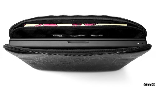 [分享] Arkitip x OriginalFake x Incase 聯名 MacBook 內袋
