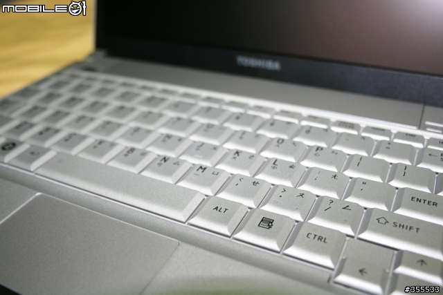 TOSHIBA R500超不專業開箱文~(圖多)