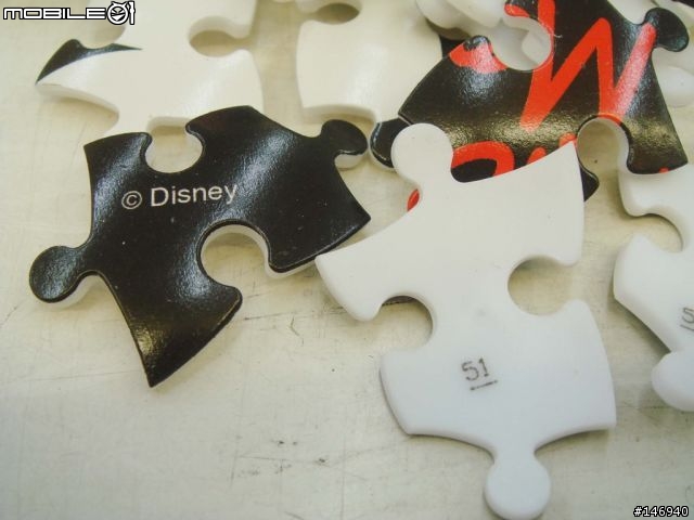 [分享]3D拼圖  >Disny Mickey Mouse 60pcs 圖小多22張