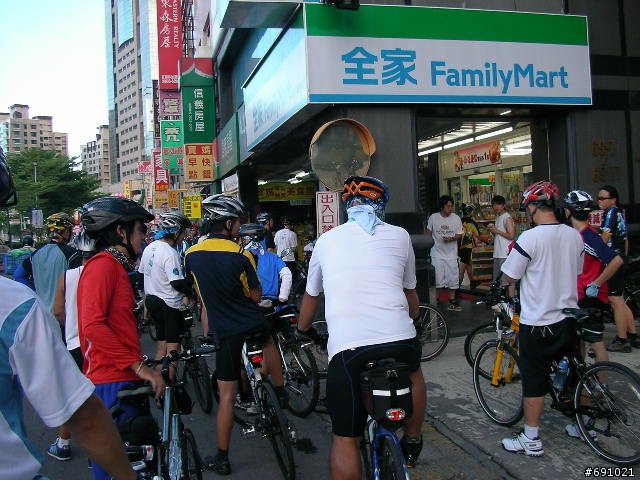 第一次挑戰三重至八拉卡公路,陡波實照,也流了一點血.