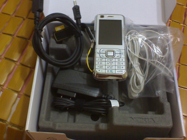 [分享]NOKIA  6120 簡單白色開箱照